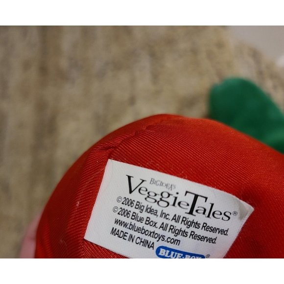 Veggietales VHS Lot of 4. 3 are New Sealed. And 3 Plush Tomato Cucumber - Picture 8 of 12